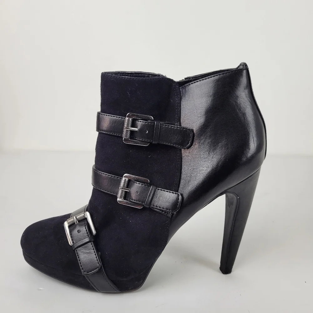 Sam & Libby Black‎ Heeled Booties Size 8